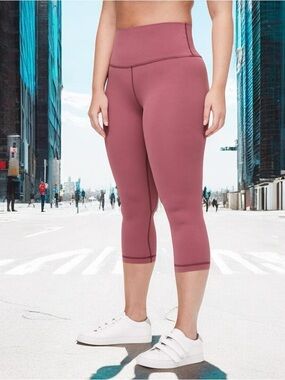 Lululemon Align Crop 21" in Misty Merlot Sz 12